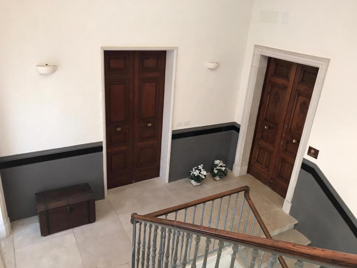 Palazzo Romanelli B&B Trani Buitenkant foto
