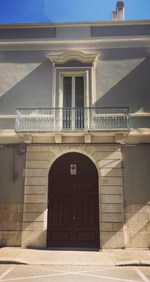 Palazzo Romanelli B&B Trani Buitenkant foto