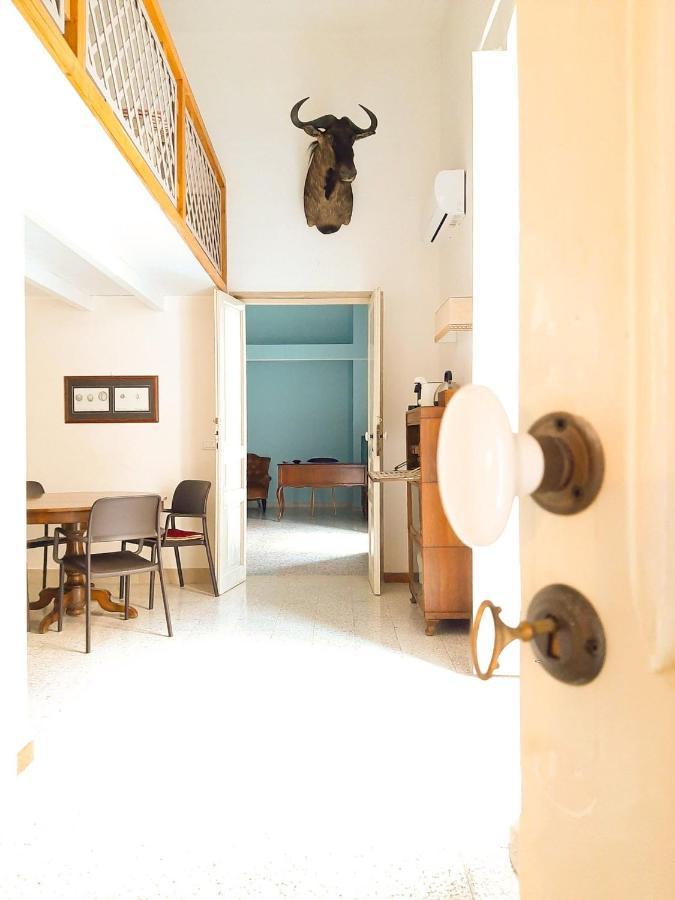 Palazzo Romanelli B&B Trani Buitenkant foto